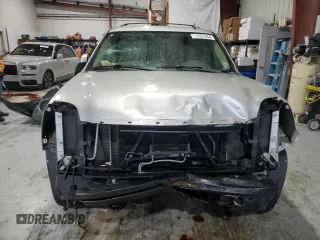 2010 GMC Yukon SLT with VIN 1GKUCCE07AR284702, listed as a Copart auction lot 71031564 with 113,708 mi miles and Salvage Title. Bid and sale history available at carsss.com. Image 5.