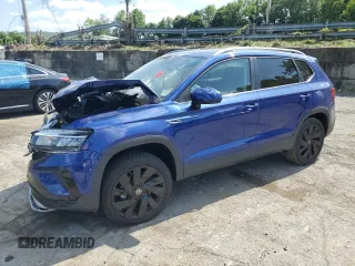 2024 Volkswagen Taos SE z VIN 3VVUX7B24RM068270, wystawiony jako Copart lot #68230904 z przebiegiem Nie podano mil oraz Szkoda całkowita • Salvage title. Historia ofert i sprzedaży dostępna na DreamBid. Obrazek 1.