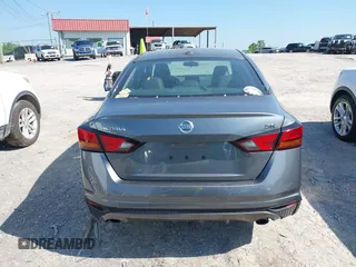 2019 Nissan Altima 2.5 SR with VIN 1N4BL4CV0KC163432, listed as a IAAI auction lot 42130104 with 186,452 mi miles. Bid and sale history available at carsss.com. Image 16.
