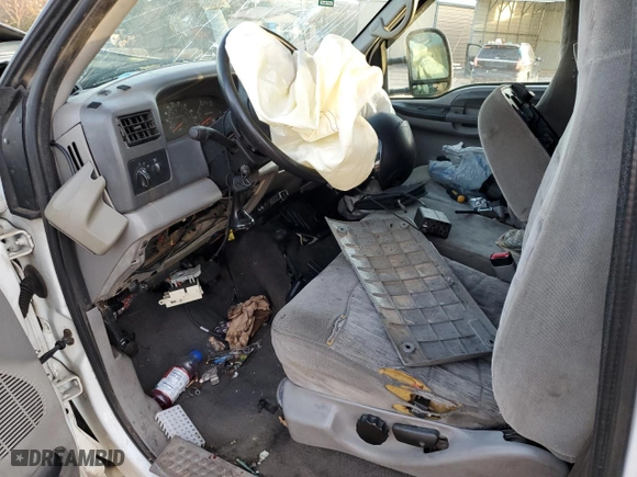 2000 Ford Super Duty F-250 XL with VIN 1FTNX20F2YED69507, listed as a Copart auction lot 84607524 with 409,689 mi miles and Salvage Title. Bid and sale history available at carsss.com. Image 7.