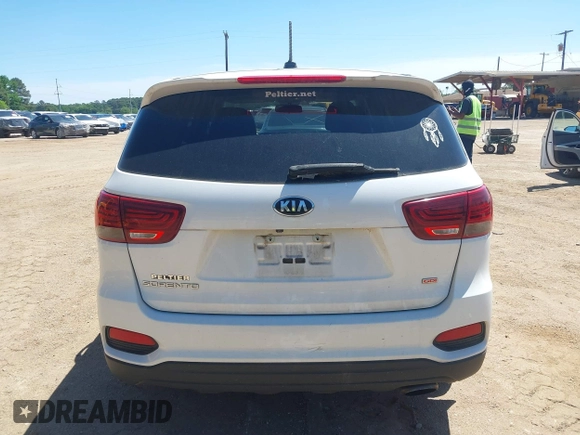 2019 Kia Sorento L z VIN 5XYPG4A37KG511454, wystawiony jako IAAI lot #42088735 z przebiegiem 157 599 mil mil oraz . Historia ofert i sprzedaży dostępna na DreamBid. Obrazek 16.