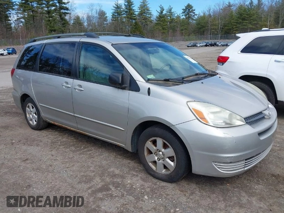 2005 Toyota Sienna CE with VIN 5TDZA23C85S322640, listed as a IAAI auction lot 42022461 with 294,074 mi miles. Bid and sale history available at carsss.com. Image 1.