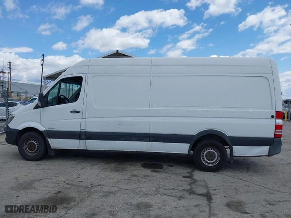 2014 Mercedes-Benz Sprinter Cargo Vans EXT with VIN WD3PE8DC3E5938341, listed as a IAAI auction lot 41920703 with 229,476 mi miles. Bid and sale history available at carsss.com. Image 14.