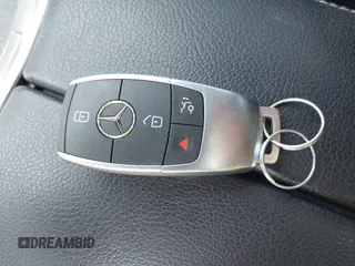 2020 Mercedes-Benz C 300 с VIN 55SWF8EB2LU324170, выставлен на аукционе IAAI как лот 42167947 с пробегом 43 787 миль миль и . История ставок и продаж доступна на DreamBid. Изображение 11.