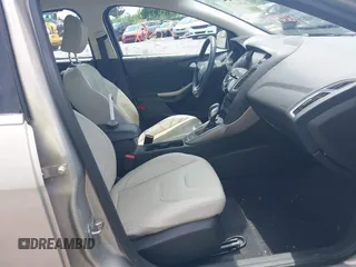 2015 Ford Focus Titanium с VIN 1FADP3N2XFL367753, выставлен на аукционе IAAI как лот 42695722 с пробегом 26 565 миль миль и . История ставок и продаж доступна на DreamBid. Изображение 5.