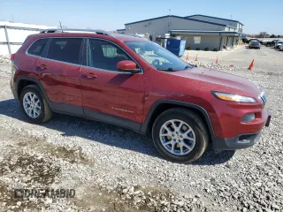 2017 Jeep Cherokee Latitude with VIN 1C4PJMCS5HW504164, listed as a Copart auction lot 48399395 with 120,186 mi miles and Salvage title. Bid and sale history available at DreamBid. Image 4.