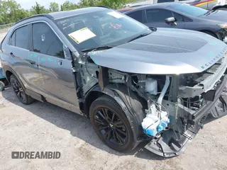 2024 Mitsubishi Eclipse Cross LE z VIN JA4ATVAA7RZ057962, wystawiony jako IAAI lot #42240355 z przebiegiem 10 587 mil mil oraz . Historia ofert i sprzedaży dostępna na DreamBid. Obrazek 1.