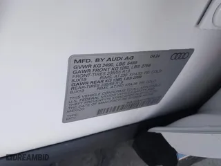 2024 Audi Q5 S line Premium with VIN WA1GAAFY2R2101048, listed as a IAAI auction lot 41622350 with 1,616 mi miles. Bid and sale history available at carsss.com. Image 9.