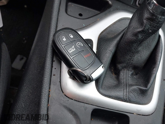 2014 Jeep Cherokee Limited with VIN 1C4PJLDS0EW134195, listed as a IAAI auction lot 42162971 with 182,272 mi miles and . Bid and sale history available at DreamBid. Image 11.