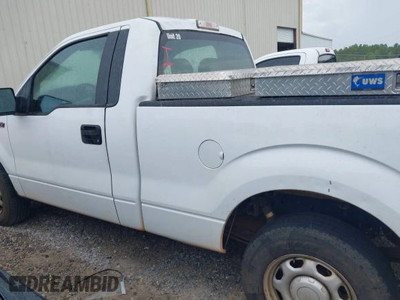 2014 Ford F-150 XL с VIN 1FTMF1CM4EKF51645, выставлен на аукционе IAAI как лот 42604754 с пробегом 296 903 миль миль и . История ставок и продаж доступна на DreamBid. Изображение 14.
