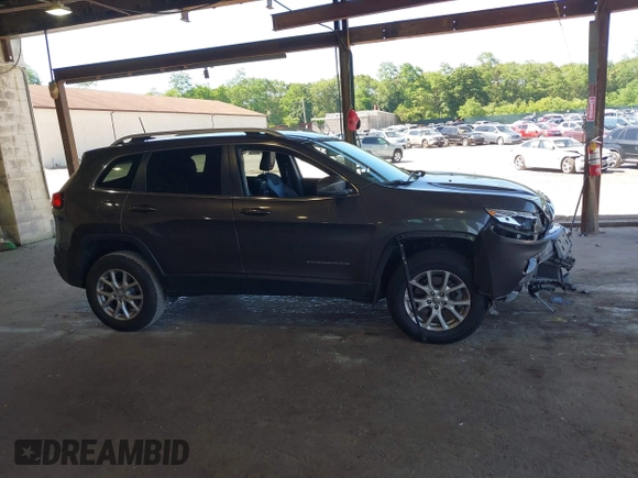 2018 Jeep Cherokee Latitude Plus with VIN 1C4PJMLB0JD512965, listed as a IAAI auction lot 42578881 with 48,290 mi miles and . Bid and sale history available at DreamBid. Image 14.