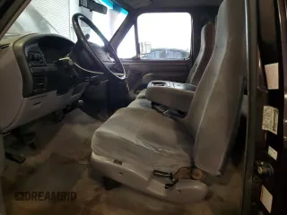 1994 Ford F-150 z VIN 1FTEX14N5RKB74354, wystawiony jako Copart lot #61545735 z przebiegiem 187 642 mil mil oraz Czysty tytuł • Clean title. Historia ofert i sprzedaży dostępna na DreamBid. Obrazek 7.