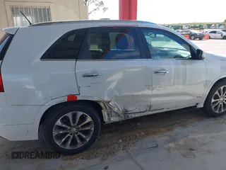 2015 Kia Sorento SX with VIN 5XYKWDA78FG615957, listed as a IAAI auction lot 41931368 with 116,662 mi miles. Bid and sale history available at carsss.com. Image 6.