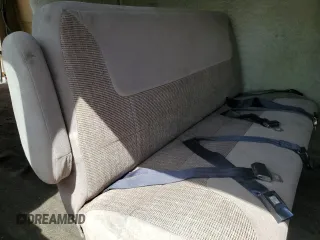 1992 GMC Vandura z VIN 2GTGG39K7N4508329, wystawiony jako Copart lot #56752215 z przebiegiem 248 713 mil mil oraz Tytuł czysty. Historia ofert i sprzedaży dostępna na DreamBid. Obrazek 11.