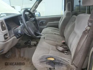 1997 GMC Sierra 1500 with VIN 1GTGC24R4VZ546832, listed as a Copart auction lot 87954535 with 411,941 mi miles and Clean Title. Bid and sale history available at DreamBid. Image 7.