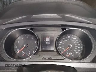 2020 Volkswagen Tiguan SE with VIN 3VV2B7AX5LM149305, listed as a IAAI auction lot 41920685 with 30,512 mi miles and . Bid and sale history available at DreamBid. Image 7.