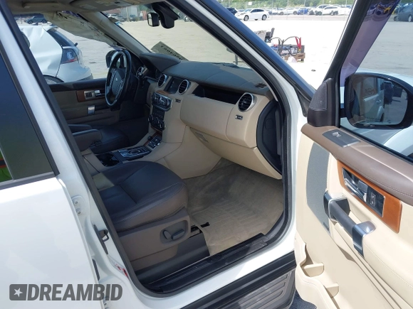 2016 Land Rover LR4 HSE Lux with VIN SALAK2V68GA784237, listed as a IAAI auction lot 39564083 with Not Provided miles and . Bid and sale history available at DreamBid. Image 5.