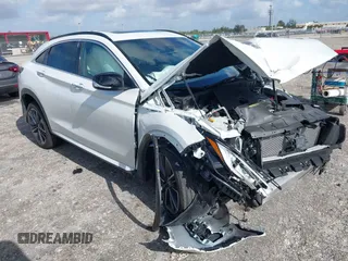 2024 Infiniti QX55 Luxe z VIN 3PCAJ5JR1RF105494, wystawiony jako IAAI lot #41952515 z przebiegiem 13 734 mil mil oraz . Historia ofert i sprzedaży dostępna na DreamBid. Obrazek 1.