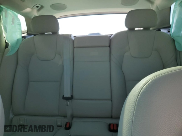 2021 Volvo XC60 Inscription Expression with VIN YV4BR0DK7M1811270, listed as a Copart auction lot 73054494 with 39,724 mi miles and Salvage title. Bid and sale history available at DreamBid. Image 10.