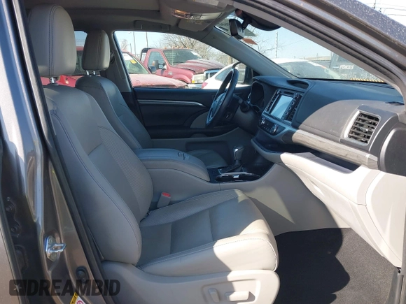 2017 Toyota Highlander Limited с VIN 5TDDZRFH9HS464762, выставлен на аукционе IAAI как лот 41396047 с пробегом 60 528 миль миль и . История ставок и продаж доступна на DreamBid. Изображение 5.