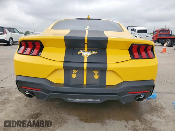 2024 Ford Mustang EcoBoost z VIN 1FA6P8TH1R5136181, wystawiony jako Copart lot #55121845 z przebiegiem 17 396 mil mil oraz Czysty tytuł • Clean title. Historia ofert i sprzedaży dostępna na DreamBid. Obrazek 6.