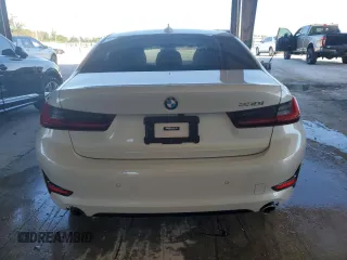 2022 BMW 3 Series 330i with VIN 3MW5R1J08N8C44151, listed as a Copart auction lot 85958404 with 28,213 mi miles and Salvage Title. Bid and sale history available at carsss.com. Image 6.