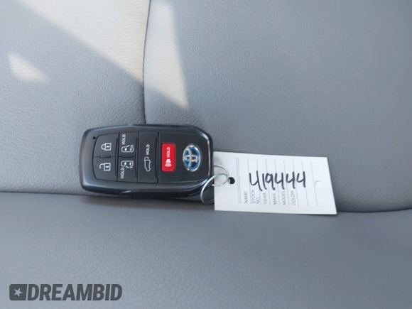 2024 Toyota Sienna XLE z VIN 5TDJRKEC8RS219789, wystawiony jako IAAI lot #41655786 z przebiegiem 1612 mil mil oraz . Historia ofert i sprzedaży dostępna na DreamBid. Obrazek 11.