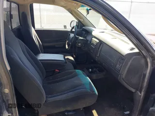 2001 Dodge Dakota with VIN 1B7FL26X41S182146, listed as a IAAI auction lot 41802021 with 202,073 mi miles. Bid and sale history available at carsss.com. Image 5.