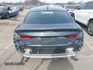 2018 Audi A5 Sportback Prestige с VIN WAUCNCF53JA021632, выставлен на аукционе IAAI как лот 41618447 с пробегом 85 713 миль миль и . История ставок и продаж доступна на DreamBid. Изображение 17.