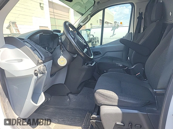 2019 Ford Transit z VIN 1FTYR1YG1KKB57785, wystawiony jako IAAI lot #42888449 z przebiegiem 39 580 mil mil oraz . Historia ofert i sprzedaży dostępna na DreamBid. Obrazek 2.
