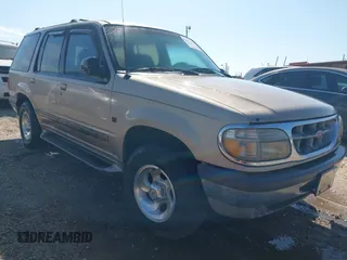 1997 Ford Explorer XLT with VIN 1FMDU32P3VZA18590, listed as a IAAI auction lot 42694445 with 137,939 mi miles and . Bid and sale history available at DreamBid. Image 1.
