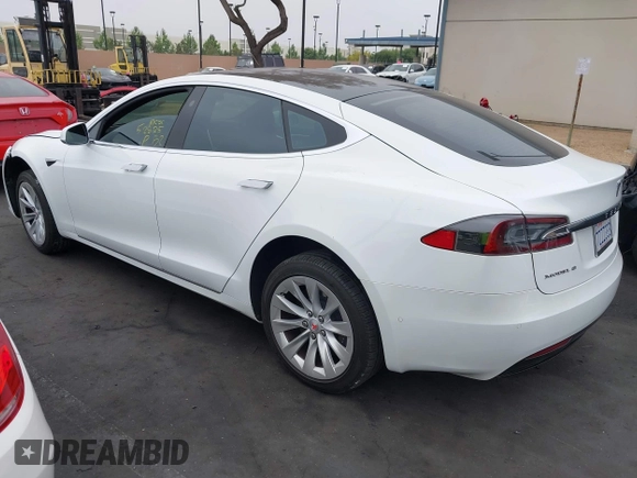 2017 Tesla Model S 60 with VIN 5YJSA1E19HF189578, listed as a IAAI auction lot 42374977 with 40,844 mi miles and . Bid and sale history available at DreamBid. Image 3.