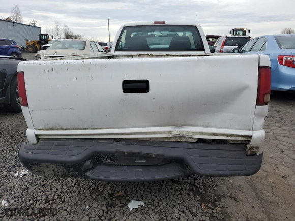 2000 Chevrolet S-10 LS with VIN 1GCCS1448YK160492, listed as a Copart auction lot 84990194 with 216,303 mi miles and Salvage Title. Bid and sale history available at carsss.com. Image 6.