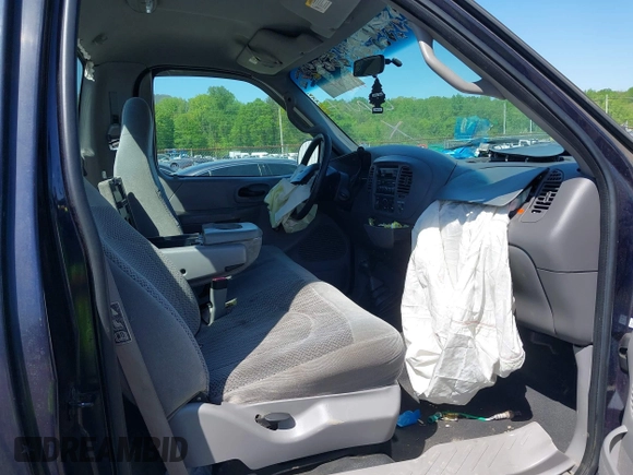 2000 Ford F-150 XL with VIN 1FTZF1828YNC09020, listed as a IAAI auction lot 42034099 with 167,692 mi miles and . Bid and sale history available at DreamBid. Image 5.