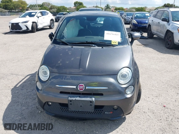 2014 FIAT 500e with VIN 3C3CFFGE0ET244813, listed as a IAAI auction lot 41676465 with 58,062 mi miles. Bid and sale history available at carsss.com. Image 12.