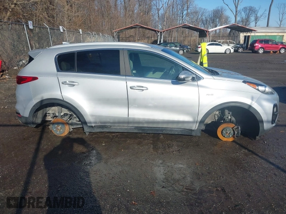 2020 Kia Sportage S with VIN KNDP6CAC2L7653058, listed as a IAAI auction lot 41477848 with 124,066 mi miles. Bid and sale history available at carsss.com. Image 13.