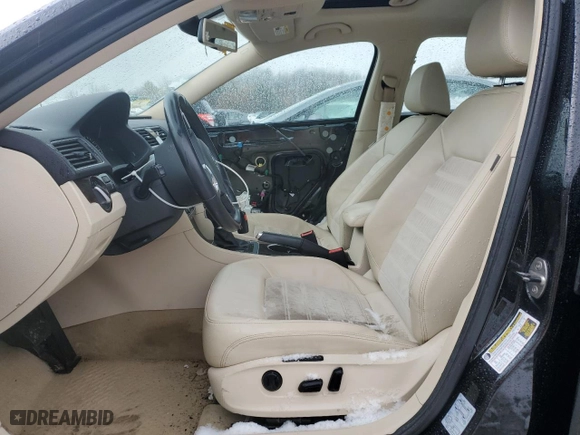 2014 Volkswagen Passat SEL Premium with VIN 1VWCS7A35EC113454, listed as a Copart auction lot 44992095 with 59,057 mi miles and Clean Title. Bid and sale history available at carsss.com. Image 7.