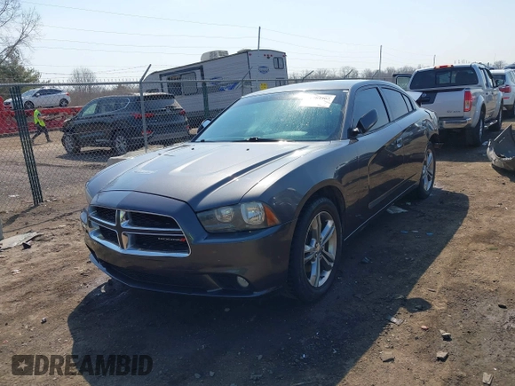 2014 Dodge Charger SXT Plus with VIN 2C3CDXJG0EH104680, listed as a IAAI auction lot 41784303 with 135,771 mi miles. Bid and sale history available at carsss.com. Image 13.