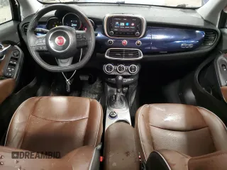 2017 FIAT 500X Lounge z VIN ZFBCFYDB5HP597173, wystawiony jako Copart lot #47763985 z przebiegiem 86 836 mil mil oraz Szkoda całkowita • Salvage title. Historia ofert i sprzedaży dostępna na DreamBid. Obrazek 8.