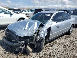 2001 Volkswagen Passat GLS z VIN WVWPD63B21P297672, wystawiony jako Copart lot #53581675 z przebiegiem 247 623 mil mil oraz Szkoda całkowita • Salvage title. Historia ofert i sprzedaży dostępna na DreamBid. Obrazek 1.