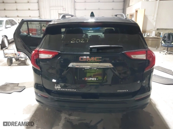2022 GMC Terrain SLE with VIN 3GKALTEV8NL114912, listed as a IAAI auction lot 41942027 with 63,675 mi miles. Bid and sale history available at carsss.com. Image 16.