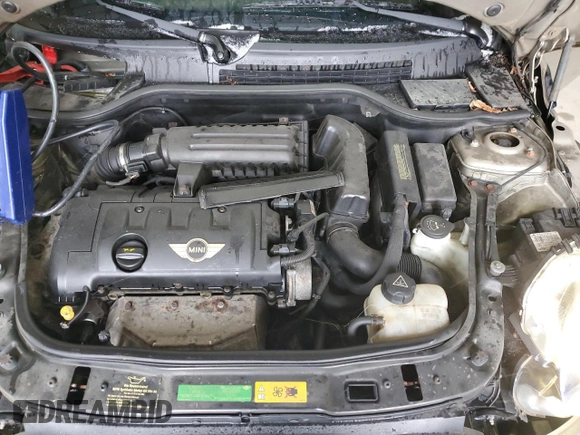 2010 MINI Convertible with VIN WMWMR3C56ATU98122, listed as a Copart auction lot 85808664 with 75,844 mi miles and Clean Title. Bid and sale history available at DreamBid. Image 11.