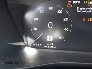 2022 Volvo XC40 R-Design z VIN YV4AC2HM9N2771189, wystawiony jako IAAI lot #41923125 z przebiegiem 24 125 mil mil oraz . Historia ofert i sprzedaży dostępna na DreamBid. Obrazek 16.