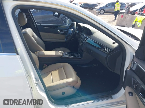 2010 Mercedes-Benz E 350 Luxury с VIN WDDHF5GB8AA027213, выставлен на аукционе IAAI как лот 41348612 с пробегом 183 737 миль миль и . История ставок и продаж доступна на DreamBid. Изображение 5.