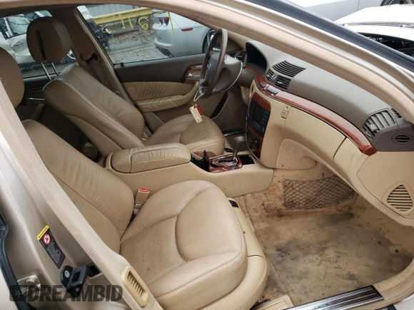 2006 Mercedes-Benz S-Class 4.3L with VIN WDBNG70J36A466395, listed as a Copart auction lot 71346652 with 172,113 mi miles and Salvage Title. Bid and sale history available at carsss.com. Image 5.