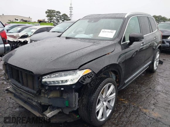 2016 Volvo XC90 T6 Inscription with VIN YV4A22PL6G1016828, listed as a IAAI auction lot 41572292 with 124,343 mi miles. Bid and sale history available at carsss.com. Image 18.