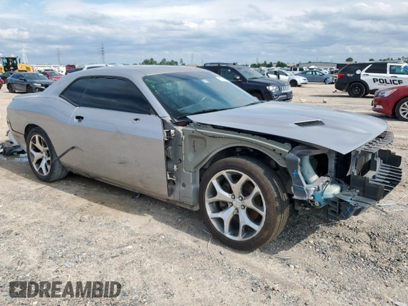 2016 Dodge Challenger SXT z VIN 2C3CDZAG1GH137976, wystawiony jako Copart lot #58702105 z przebiegiem 244 470 mil mil oraz Szkoda całkowita • Salvage title. Historia ofert i sprzedaży dostępna na DreamBid. Obrazek 4.