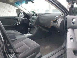 2008 Nissan Altima 2.5 SL with VIN 1N4AL21E28N512672, listed as a IAAI auction lot 41605976 with 142,223 mi miles. Bid and sale history available at carsss.com. Image 5.
