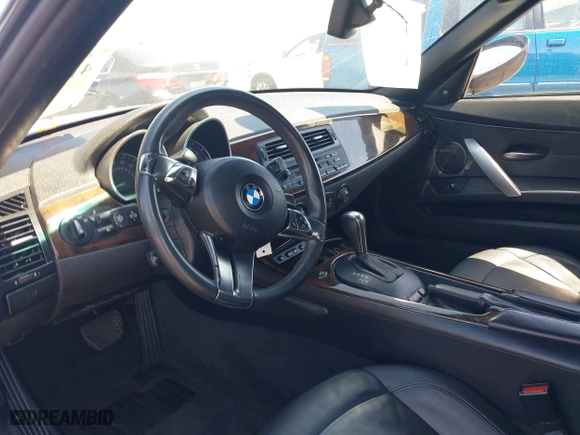 2007 BMW Z4 3.0si with VIN 4USBU53567LX02991, listed as a IAAI auction lot 41990352 with 86,329 mi miles. Bid and sale history available at carsss.com. Image 5.
