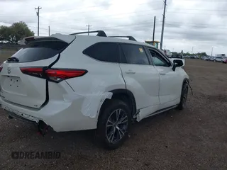 2021 Toyota Highlander L with VIN 5TDZZRAH7MS069048, listed as a IAAI auction lot 40980925 with Not provided miles and . Bid and sale history available at DreamBid. Image 4.